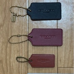 coach レザータグ３つ ネームプレート コーチ