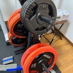 引越しの為10/29までベンチ、懸垂器具、ダンベル一式