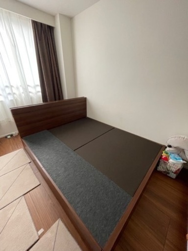 日本ベッド　クイーンサイズ　ベッドフレーム
