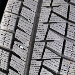 プリウス純正アルミホイール付 ブリヂストン スタッドレス 2021年製造1ヶ月程度使用のバリ山 195/65R15