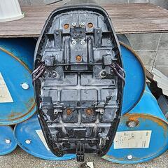 ゼファー400 三段シート 黒エナメル