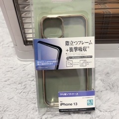 iPhone13 用シリコンソフトケース ゴールドフレーム