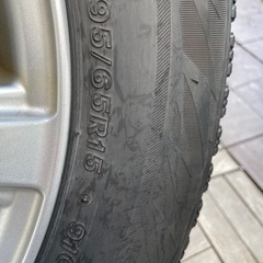 ボクシー用ホイール付きスタッドレスタイヤ195/65/15