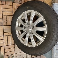 ボクシー用ホイール付きスタッドレスタイヤ195/65/15