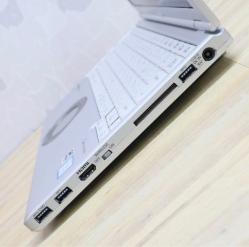 予定者確認中 美品 Panasonic 秒速起動ノートPC 6世帯Core i3 高速SSD