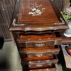 唐木チェスト　猫脚螺鈿花図　中国家具