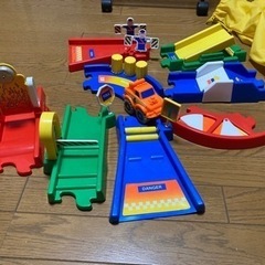 おもちゃ　組み立てブロック　