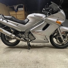 ZZR250実働　自賠責令和8年6月まで