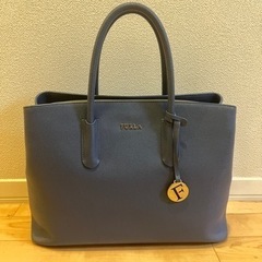 FURLA A4 バック　美品