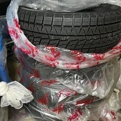 助けて下さい！冬タイヤ未使用品4本
