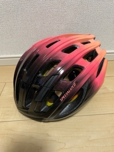 ロードバイク　ヘルメット　スペシャライズド
