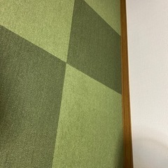 ニトリタイルカーペット　緑　黄緑　茶色