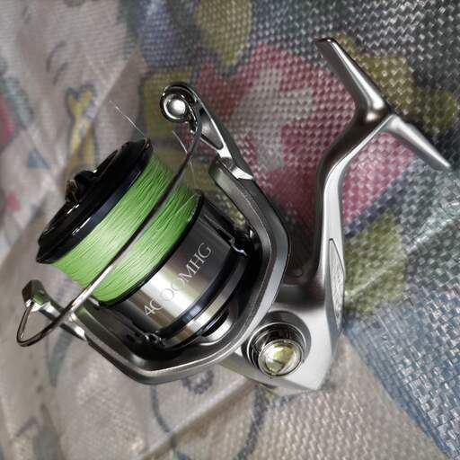 値下げ10,000→】シマノのリール ストラディック（STRADIC 4000MHG 2019）