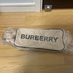 Burberryポーチ