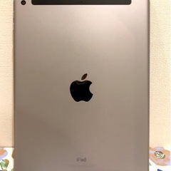 極美品*iPad 第5世代(128GB)シルバー*9.7インチ*...