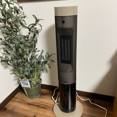 美品 暖炉型ファンヒーター おしゃれ  電気式暖炉 暖炉型ヒーター セラミックファンヒーター セラミックヒーター 電気ヒーター 足元 オフィス