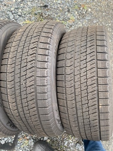 決まりました！ブリヂストンスタットレス225/55R17  VRX2