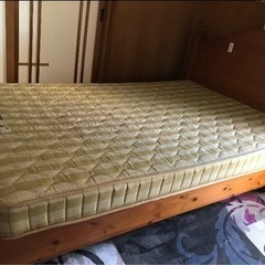 セミダブル　ベッド