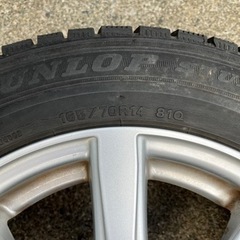 ダンロップ　スタッドレスタイヤ　165/70R14㌅　4本