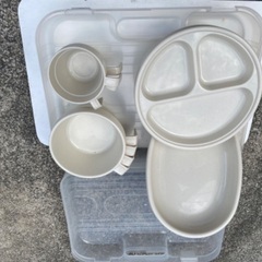 プラスチック食器