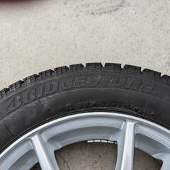 スタッドレスタイヤ（美品)
