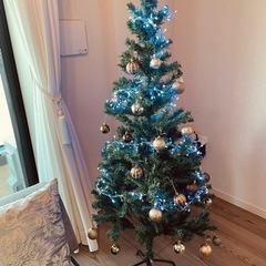 クリスマスツリー(オーナメント付)