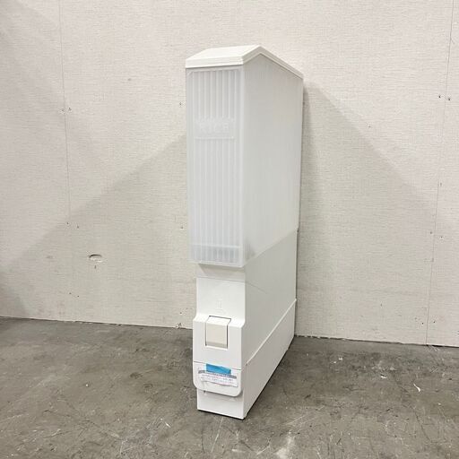14499  slimace 軽量　米びつ　スリムタイプ　   ◆大阪市内・東大阪市他 5,000円以上ご購入で無料配達いたします！◆ ※京都・高槻・枚方方面◆神戸・西宮・尼崎方面◆奈良方面、大阪南部方面　それぞれ条件付き無料配送あり！