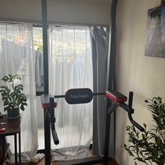 様々な筋トレが可能な器具