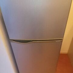 冷蔵庫 118L (10年前に購入 ※動きます)