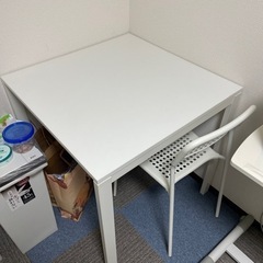 IKEA ダイニングテーブル　1〜2人用　