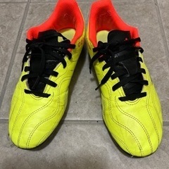 サッカー　ジュニアスパイク（adidas）