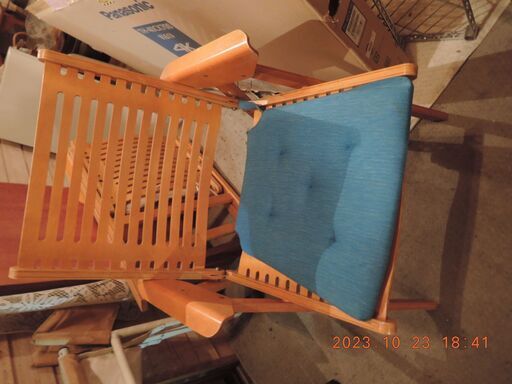 木製折り畳み椅子　おまけでほかの椅子も差し上げます