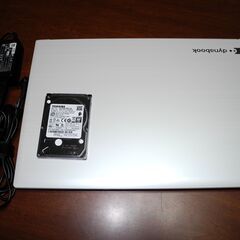 とても綺麗! TOSHIBA 高精細フルHD 15.6インチ 高速SSD （返品可）