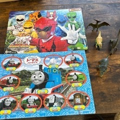 パズル 2つ 恐竜 玩具4体(決まりました)