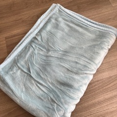 日本製シングル毛布水色