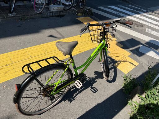 【リサイクルショップどりーむ鹿大前店】No1127　自転車　ママチャリ　26インチ　6段ギア付き　緑　ベル付き