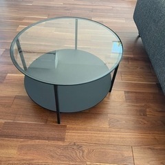 IKEAガラス天面ローテーブル　ソファーテーブル　コーヒーテーブル