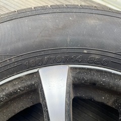 日産ノートDBA-E12に装着アルミ+タイヤ 美品