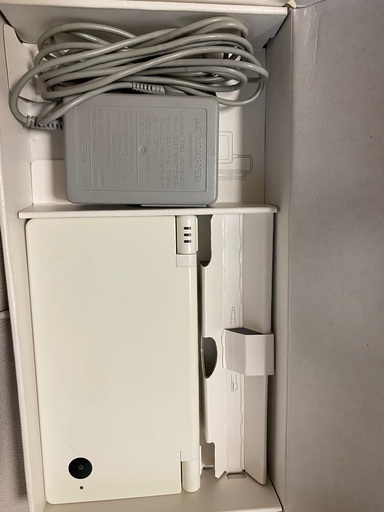 Nintendo DSi カセット8本付き