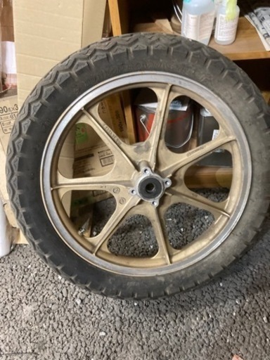 Z400FXの純正ホイール　前後