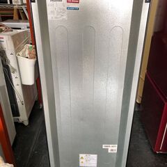 ☆中古￥14,300！Hisense　104㍑2ドア冷蔵庫　家電　2021年製　HR-D15CB型　幅48㎝ｘ奥行60㎝ｘ高さ123㎝　【BJ227】