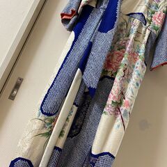 【貴重】絹総絞り着物リメイク　高級振袖ロングカシュクールワンピース　青