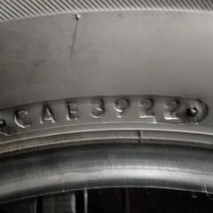 BS BRIDGESTONE BLIZZAK VRX2 185/70R14 14インチ スタッドレス 4本 22年製 バリ溝 ノート アリオン イプサム等　(MTE430)