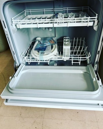 美原店　未使用　パナソニック 2017年製 食器洗い乾燥機 NP-TA1 食洗機 庫内容量約50L/40点
