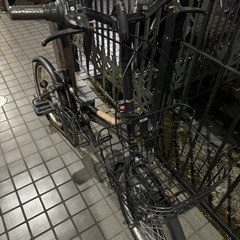 【お話中です】折りたたみ自転車(パンク有)