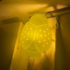 可愛い照明　テントウムシ　てんとう虫　IKEA　ウォールライト