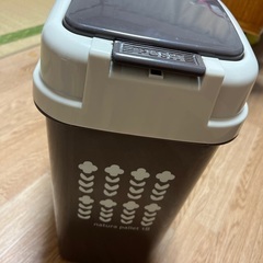 【掃除済】コンパクト ゴミ箱  