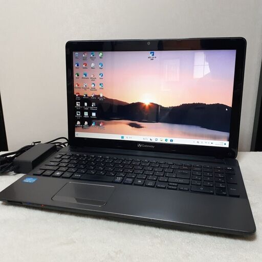 【取引中です】Gateway　15インチ　i5　8GB　SSD（256）　Office2021　カメラ　Wi-Fi　Bluetooth　マルチ　テンキー　Windows11