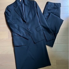 コムサでモード　スーツ　ブラック　ジャケット&スカート9号　パン...