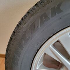 VOXY　スタッドレスタイヤ【今週中】